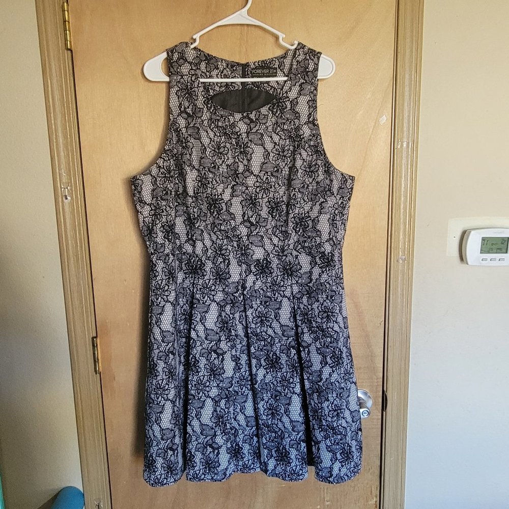 Forever 21 + 2X Dress Floral Sleeveless Black Cream
